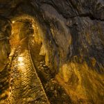 طلا در مدار صعود، منگنز در سراشیبی سقوط